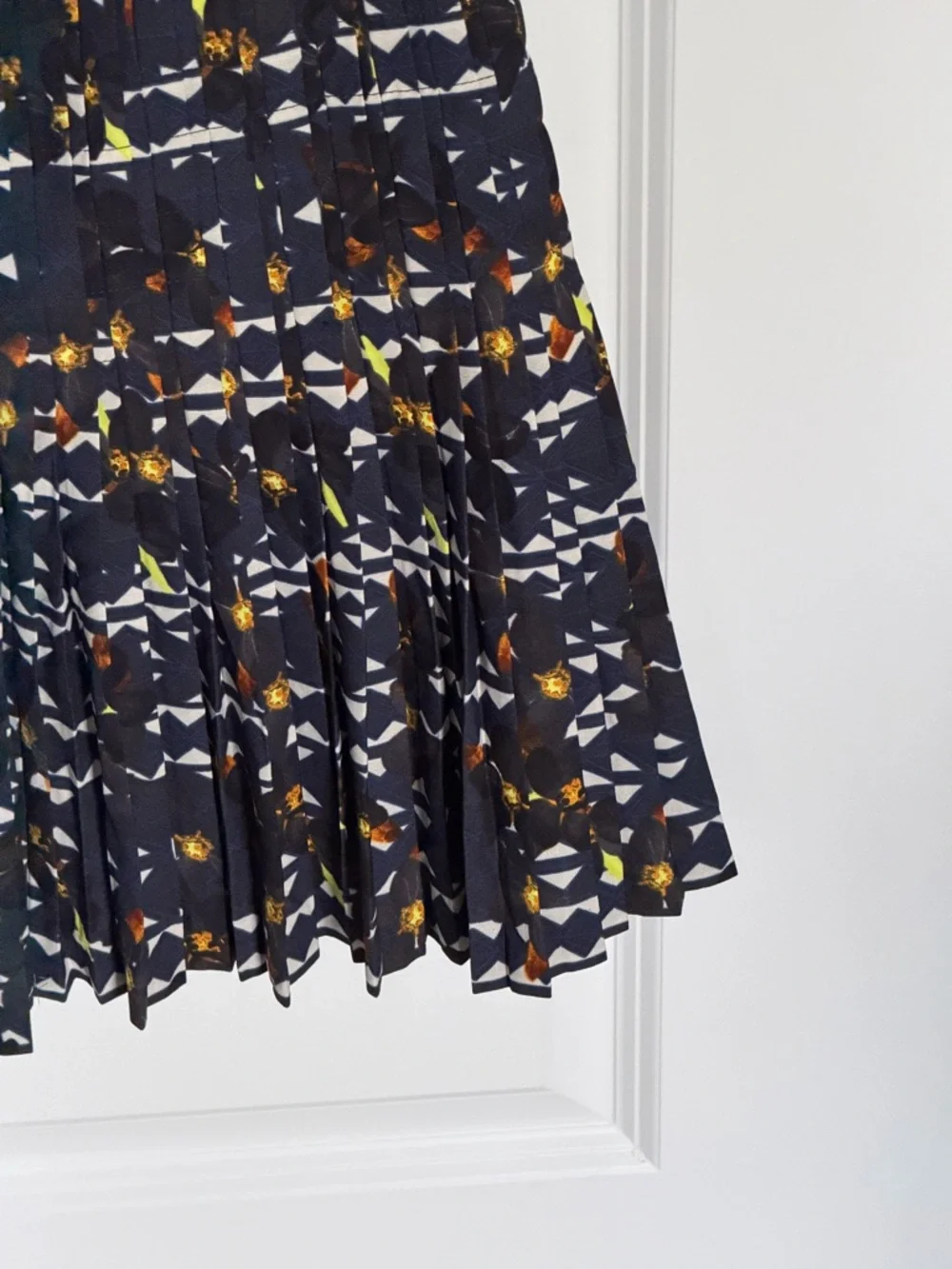NEW J. Crew Pleated Lattice Hidden Floral A-line Mini Skirt Size 00 - 54856